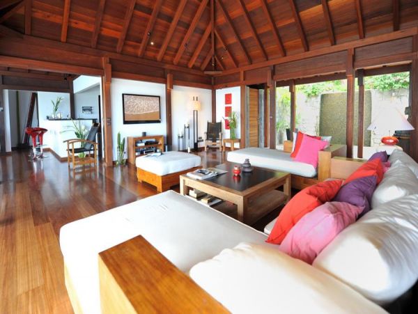St. Barts Home 985620