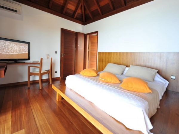 St. Barts Home 985620