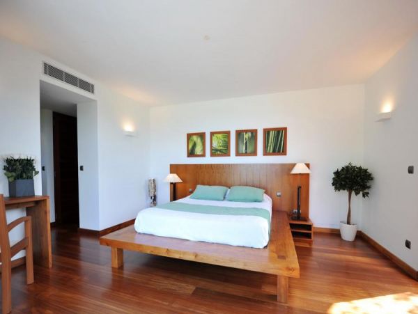 St. Barts Home 985620