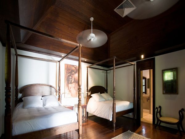 St. Barts Home 985622