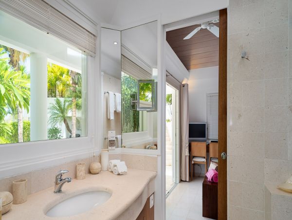 St. Barts Home 985623