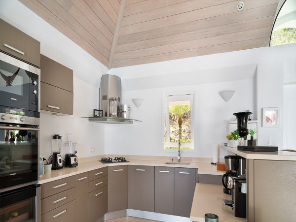 St. Barts Home 985623
