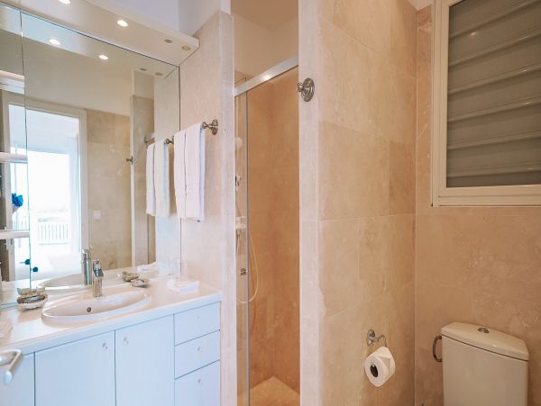 St. Barts Home 985624