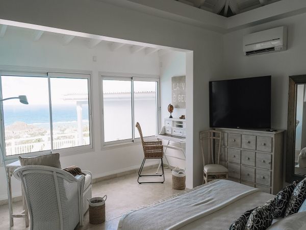 St. Barts Home 985624