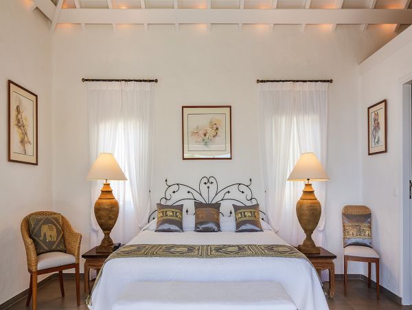 St. Barts Home 985625