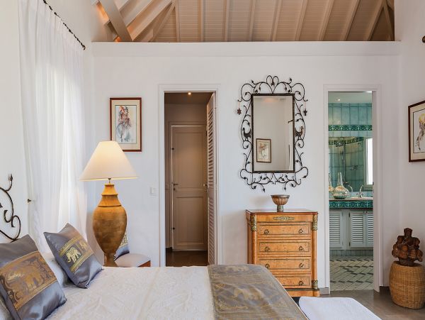 St. Barts Home 985625