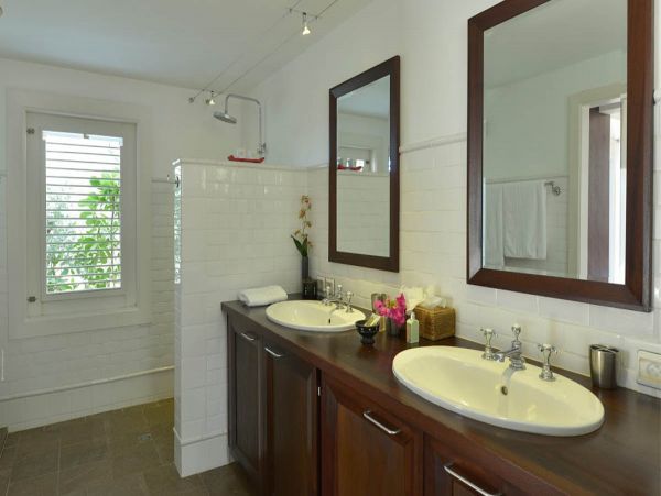 St. Barts Home 985632