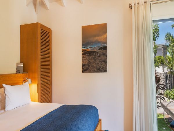 St. Barts Home 985633