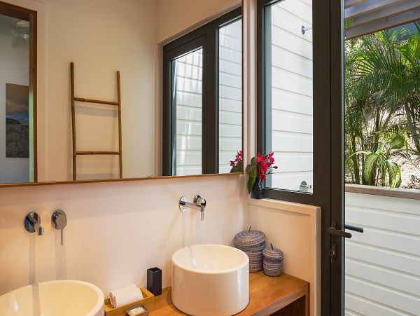 St. Barts Home 985633