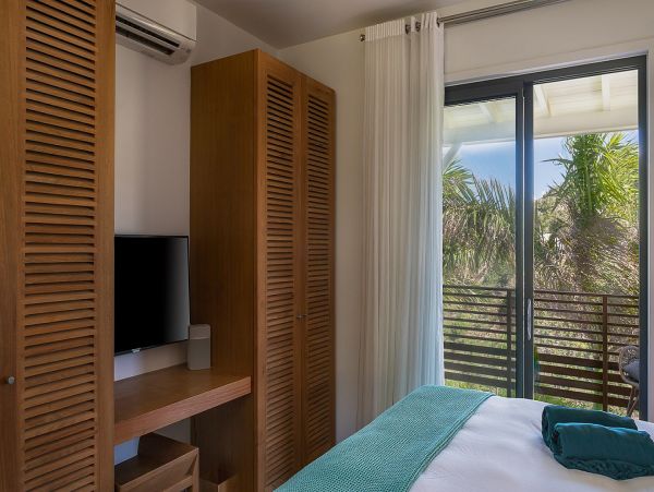 St. Barts Home 985633