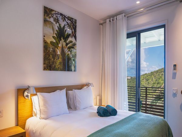 St. Barts Home 985633
