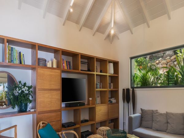St. Barts Home 985633