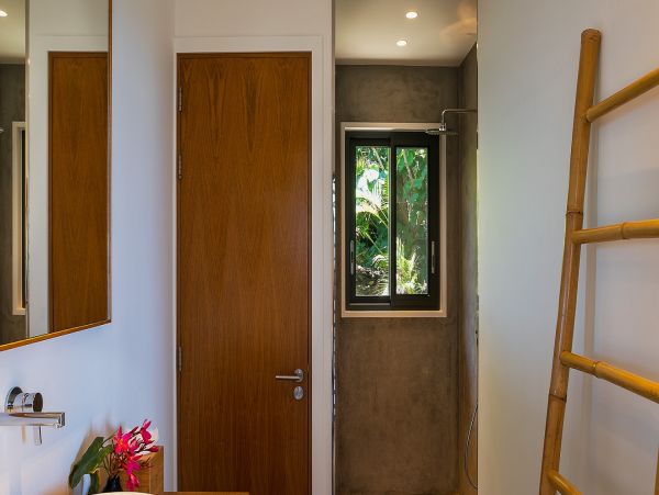 St. Barts Home 985633