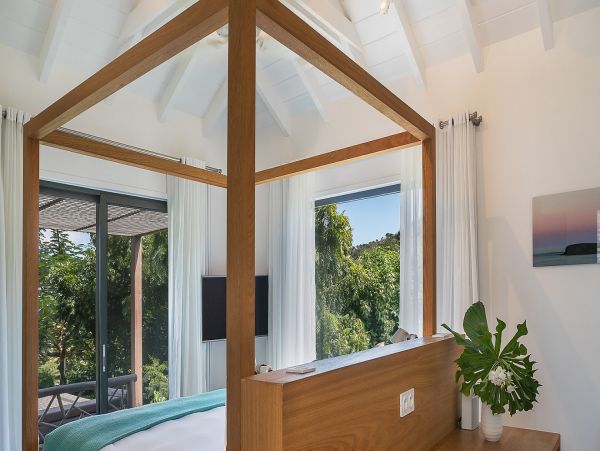 St. Barts Home 985633