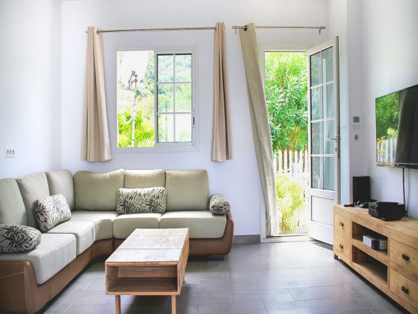 St. Barts Home 985635