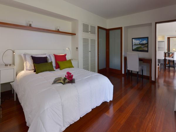 St. Barts Home 985636