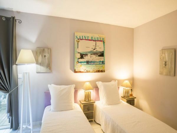St. Barts Home 985637