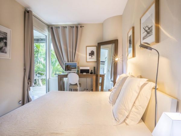 St. Barts Home 985637