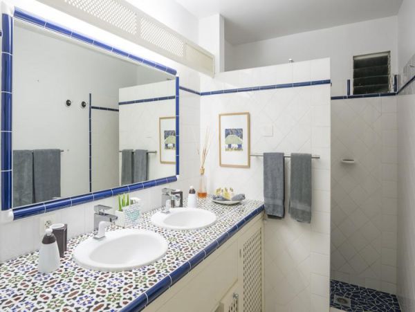 St. Barts Home 985637