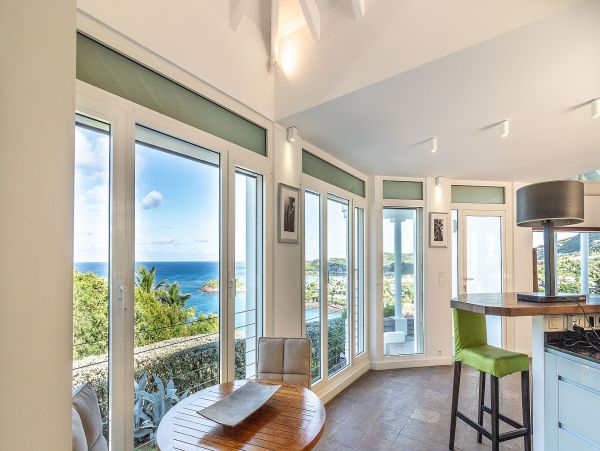 St. Barts Home 985640