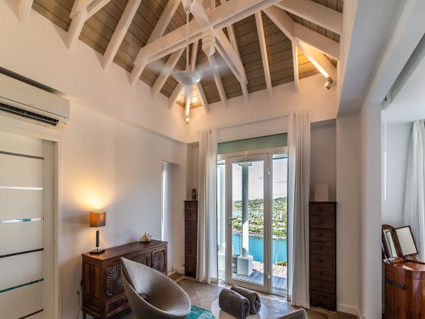 St. Barts Home 985640