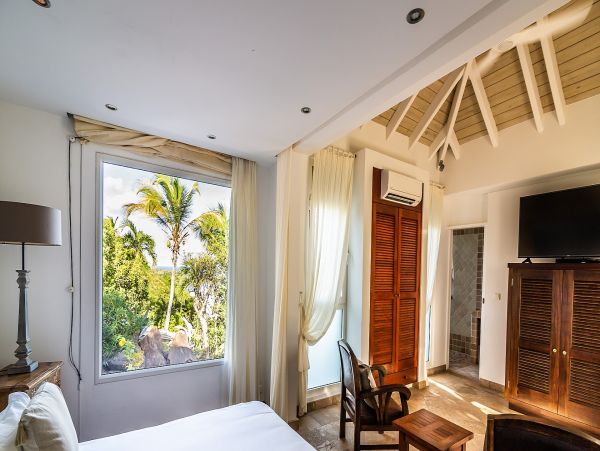 St. Barts Home 985640