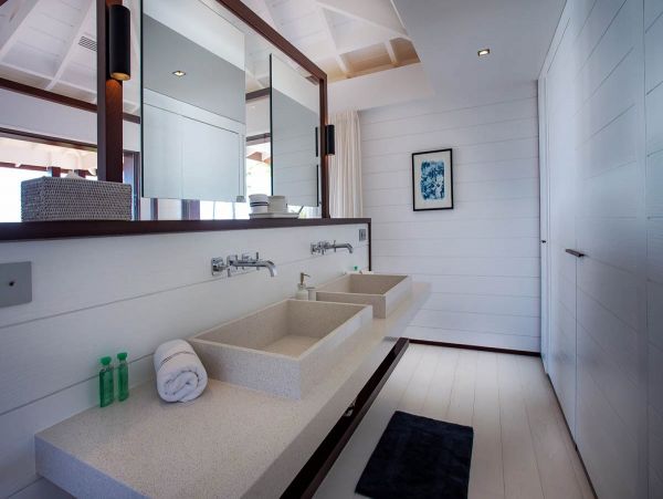 St. Barts Home 985642