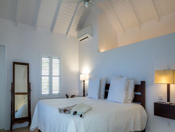 St. Barts Home 985644