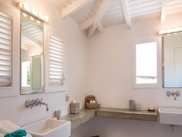 St. Barts Home 985644