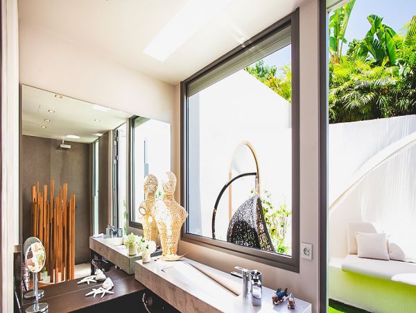 St. Barts Home 985645