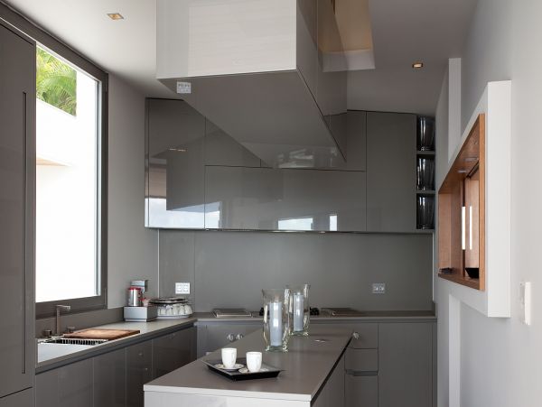 St. Barts Home 985645