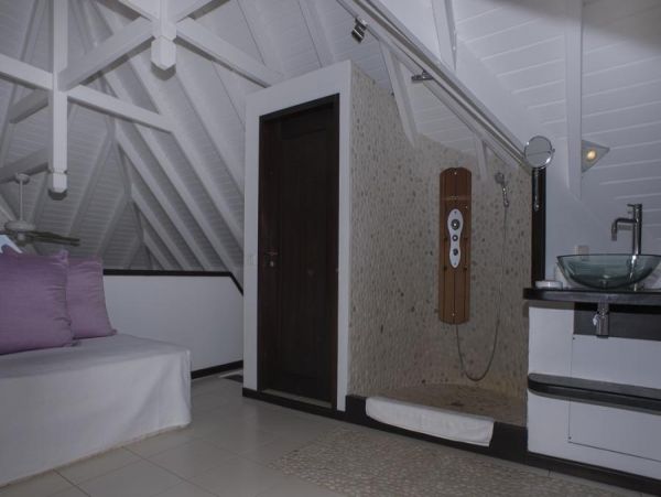 St. Barts Home 985646