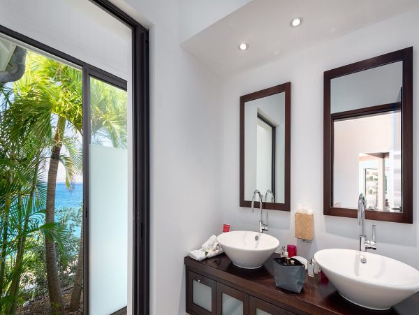 St. Barts Home 985647