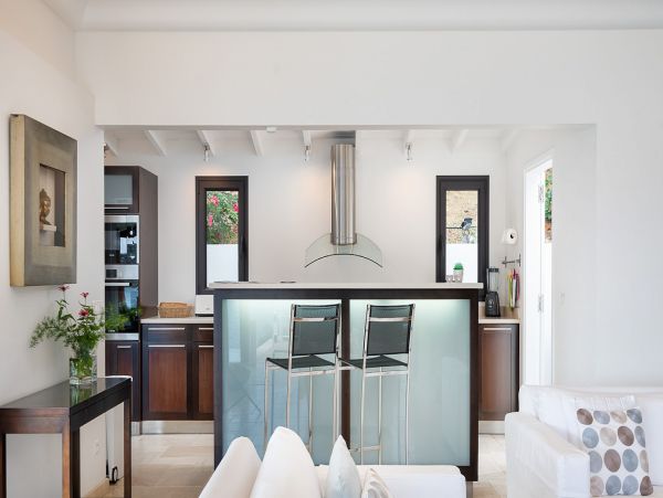 St. Barts Home 985647