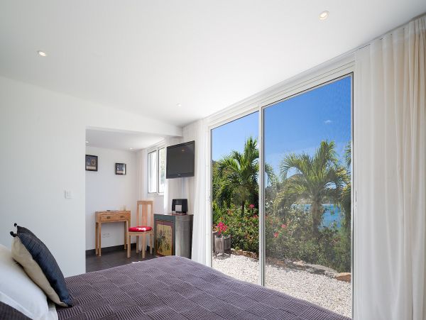 St. Barts Home 985648