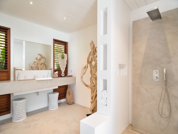 St. Barts Home 985649