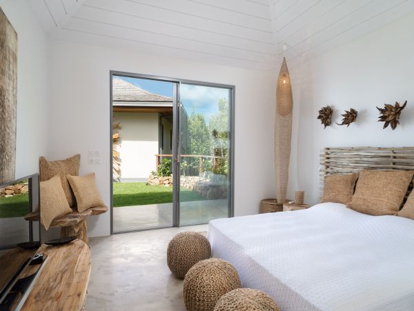 St. Barts Home 985649