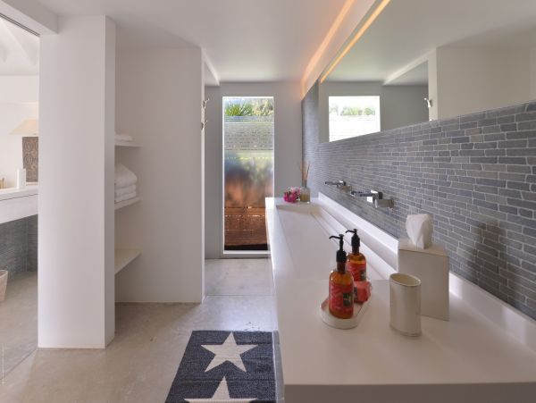 St. Barts Home 985652