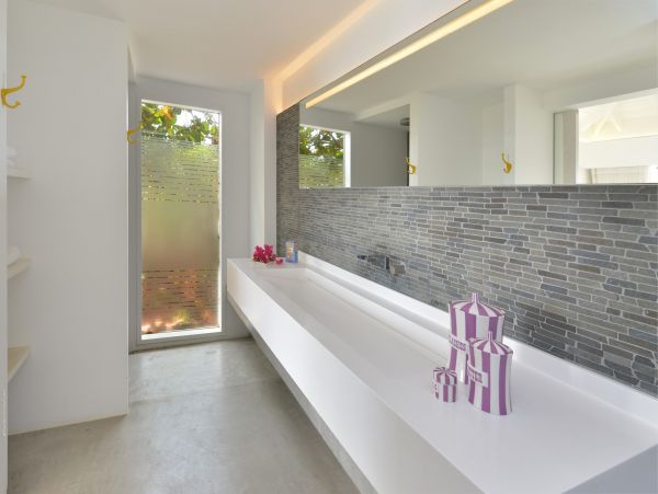 St. Barts Home 985652