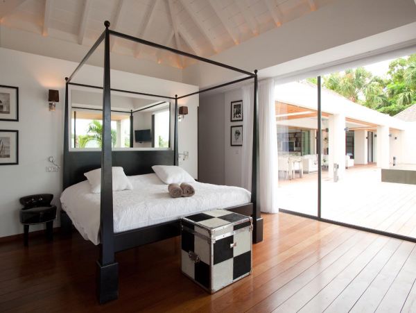 St. Barts Home 985653
