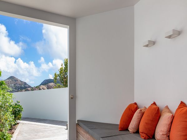 St. Barts Home 985654