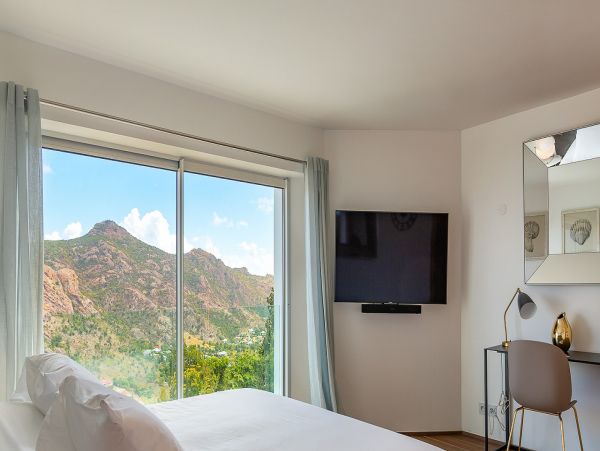 St. Barts Home 985654