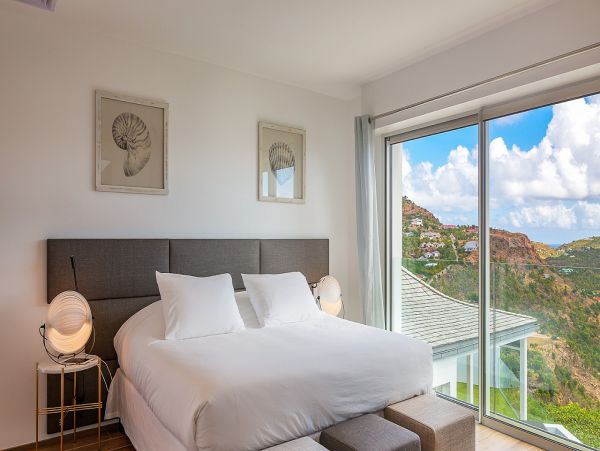 St. Barts Home 985654