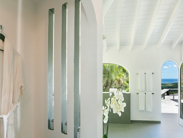 St. Barts Home 985655