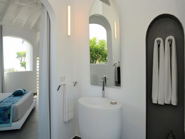 St. Barts Home 985655