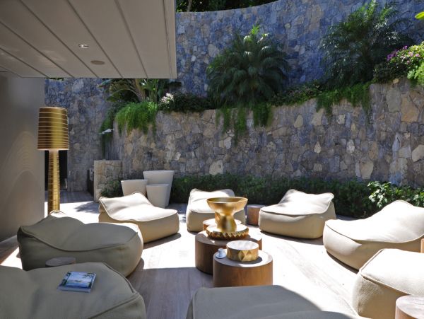 St. Barts Home 985658