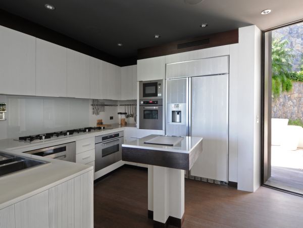 St. Barts Home 985658