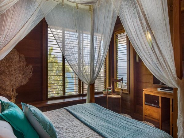 St. Barts Home 985663