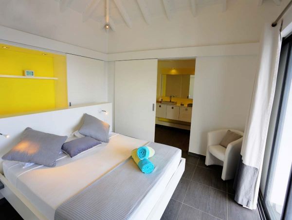 St. Barts Home 985665