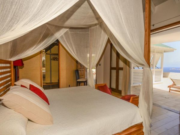 St. Barts Home 985666